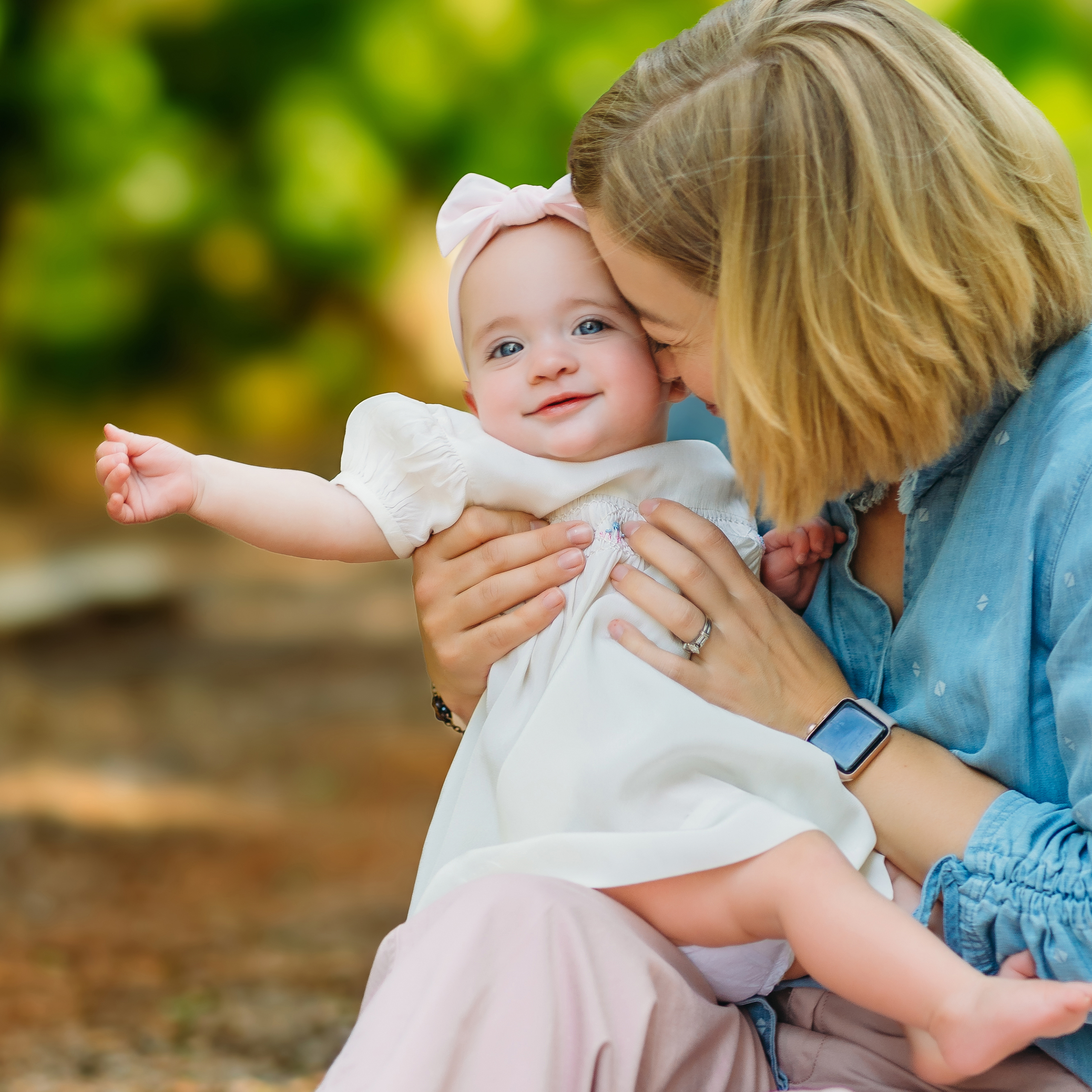 Meet the Blackmore's: Emily holds her daughter Nori